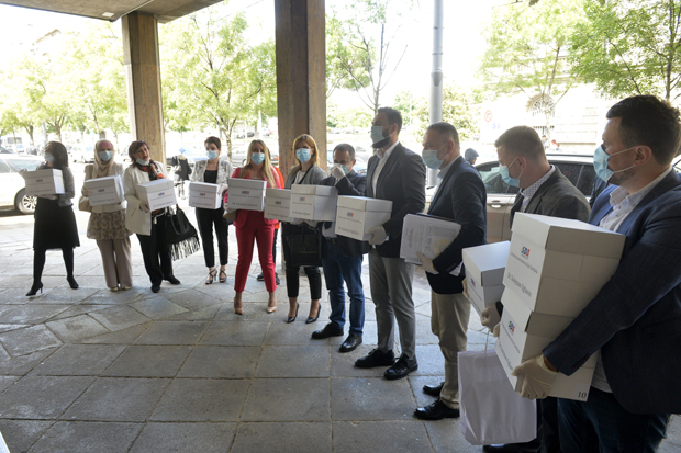 Кандидатуру за парламентарне изборе досад предало 11 странака и коалиција: На листићу најмање 15 листа